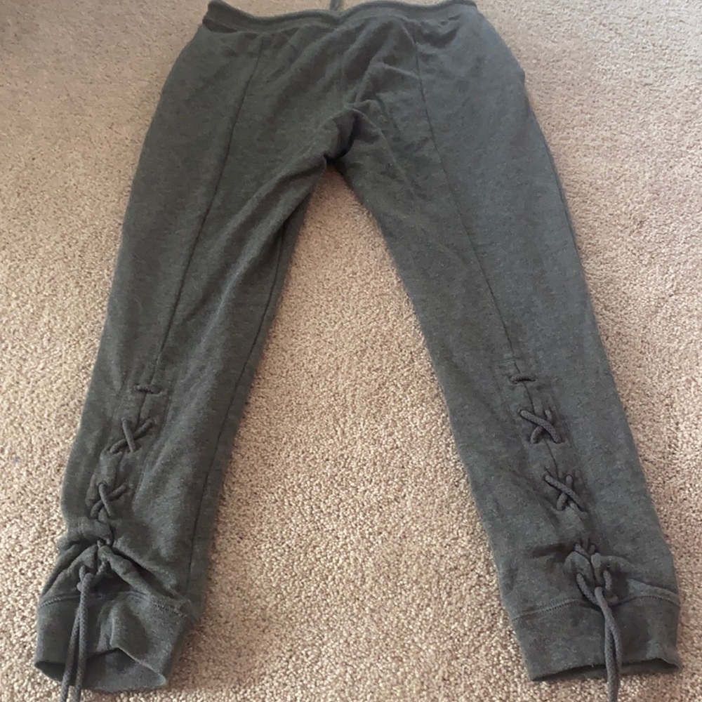 Gap women’s size medium grey lace up joggers